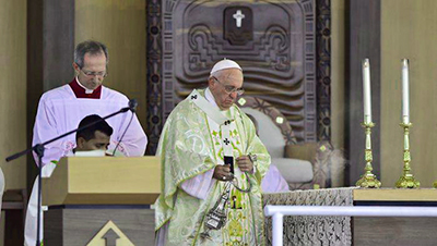 papa francisco ecuador